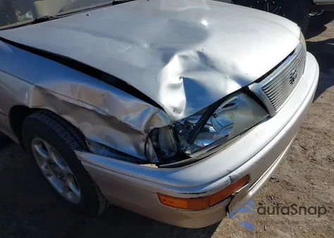 1996 Toyota Avalon z USA, uszkodzony, nr VIN 4T1BF12B5TVB80500